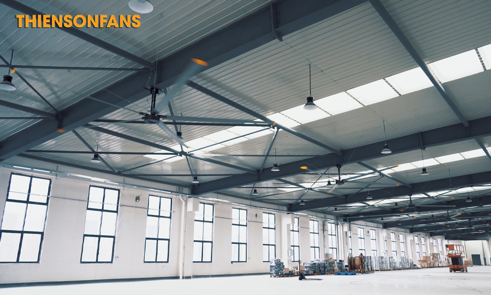 Quạt trần công nghiệp Zephyrus HVLS-D6AAA55 2 So sánh Quạt trần công nghiệp Zephyrus HVLS-D6AAA55