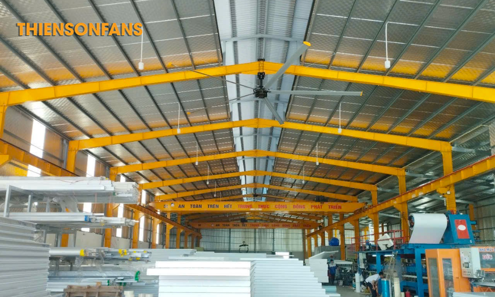 Quạt trần công nghiệp Zephyrus HVLS-D6AAA61 10 Hoàn thiện lắp đặt quạt cho xưởng sản xuất tấm Panel